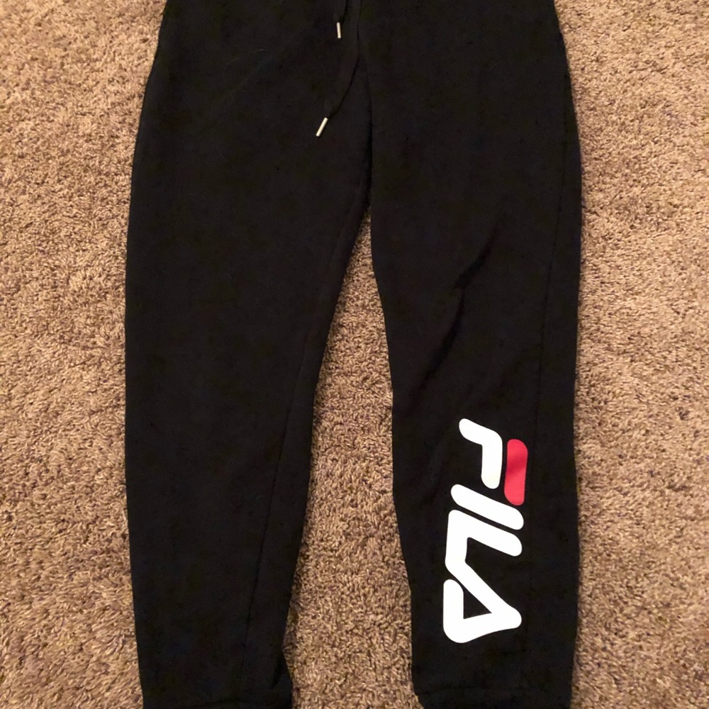 filas never worn before sweatpants